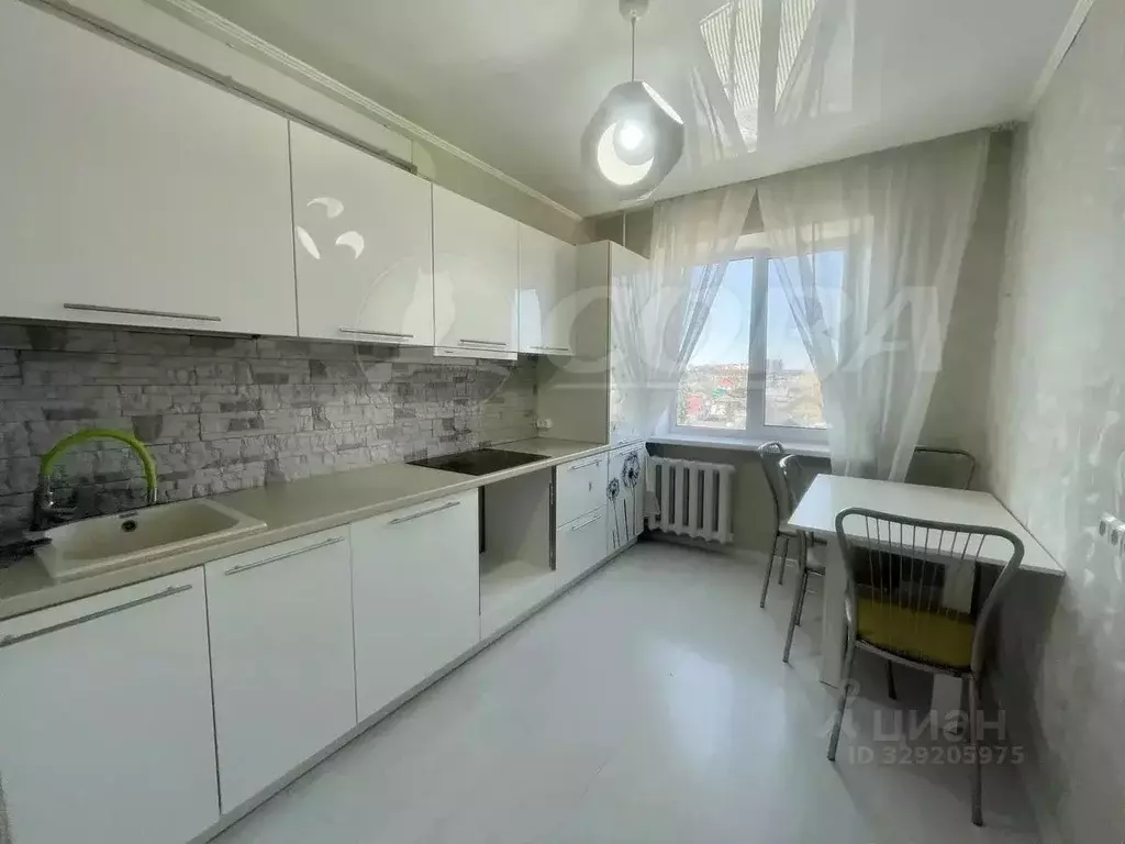 2-к кв. Тюменская область, Тюмень Волгоградская ул., 67 (50.0 м) - Фото 1