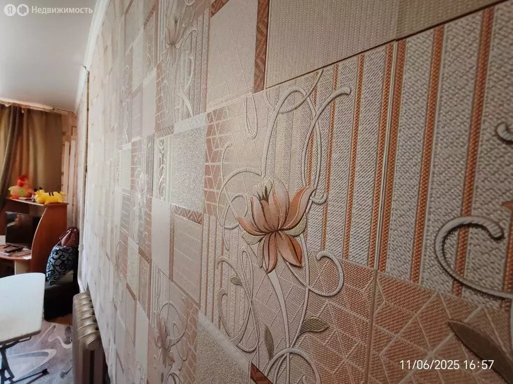 1-комнатная квартира: Строитель, Октябрьская улица, 6 (30 м) - Фото 0