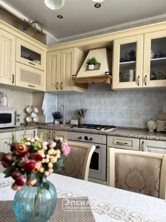 3-к кв. Курская область, Курск Студенческая ул., 20 (73.0 м) - Фото 0