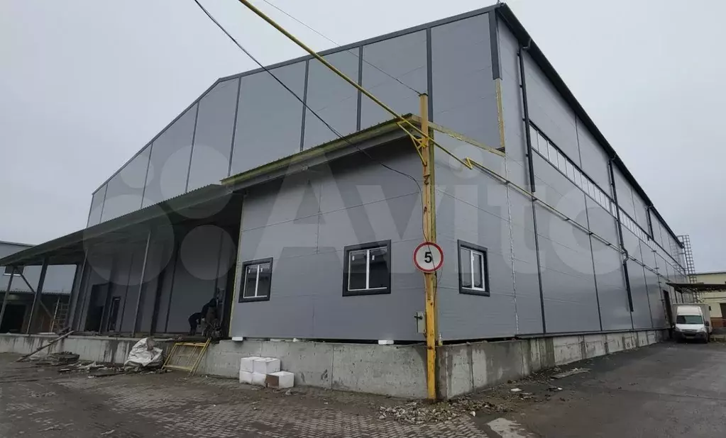Сскладской комплекс с ремонтом и рампой 1 000 кв.м - Фото 0