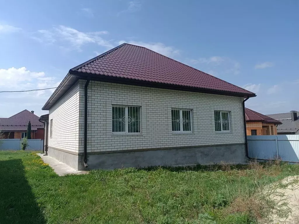 Дом в Белгородская область, Белгородский район, Тавровское с/пос, с. ... - Фото 1