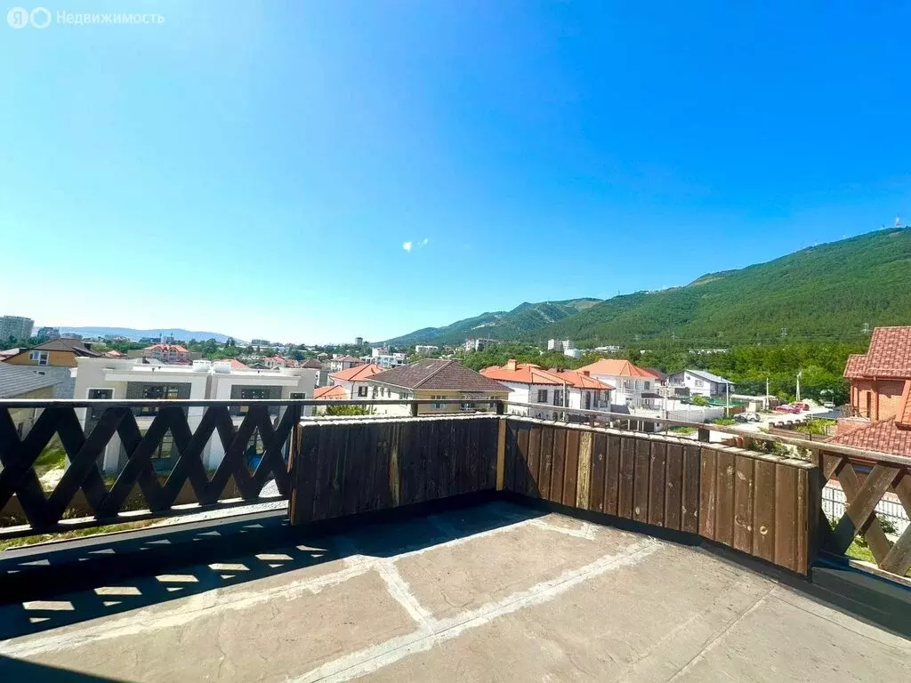 Дом в Геленджик, улица Лютенко, 28 (200 м) - Фото 0