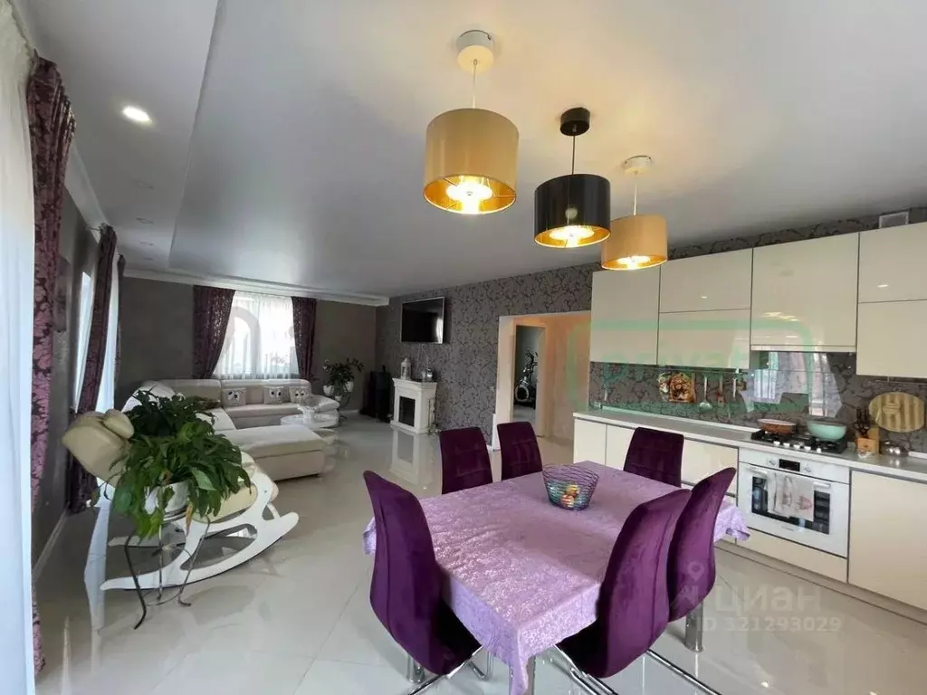 Дом в Калининградская область, Гурьевский муниципальный округ, пос. ... - Фото 1