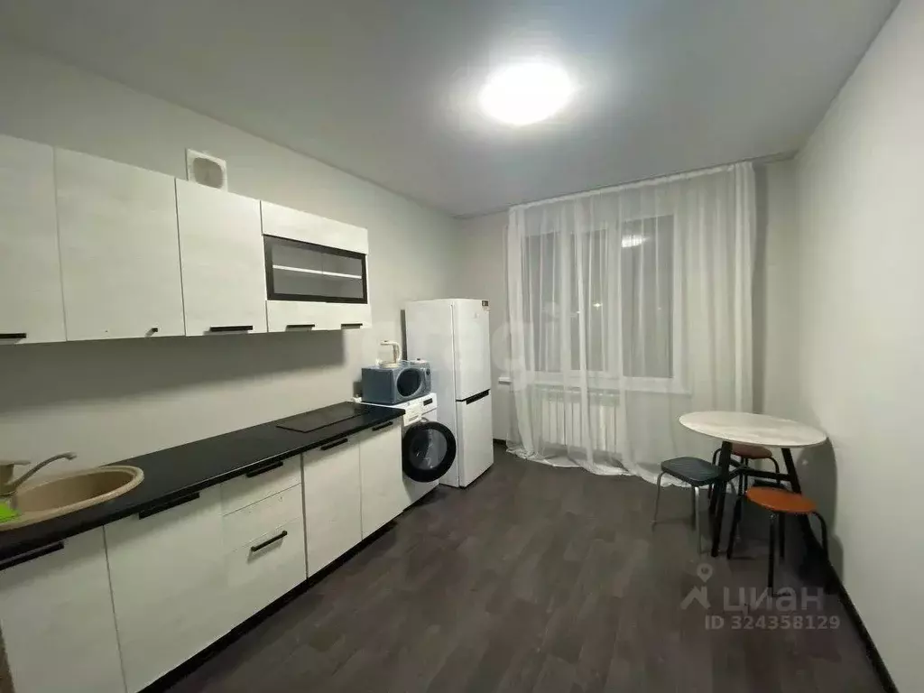 1-к кв. Ямало-Ненецкий АО, Салехард ул. Чкалова, 24к2 (32.6 м) - Фото 1