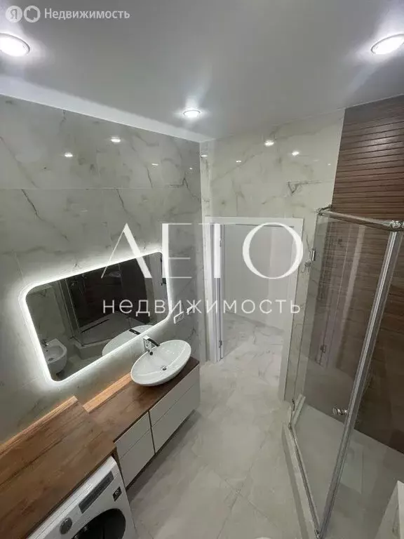 2-комнатная квартира: Сочи, Транспортная улица, 74В (58.2 м) - Фото 0