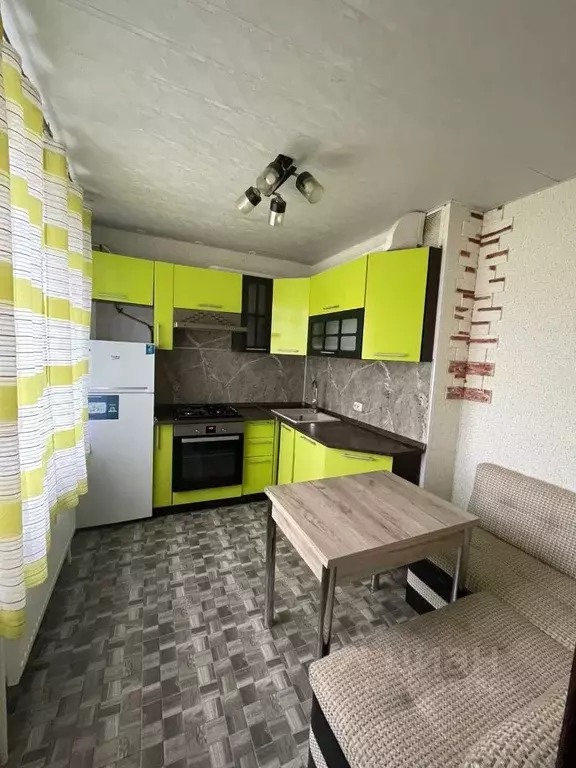 1-к кв. Тульская область, Тула Петровский квартал мкр, ул. Летчика ... - Фото 0