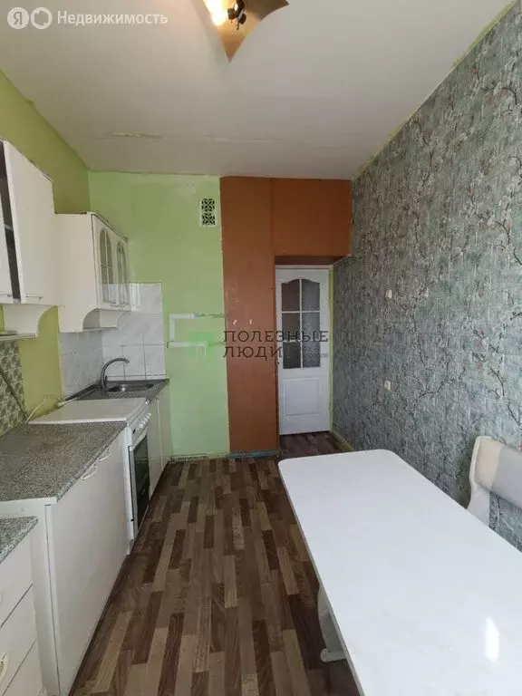 3-комнатная квартира: Астрахань, улица Безжонова, 86к1 (72.7 м) - Фото 1