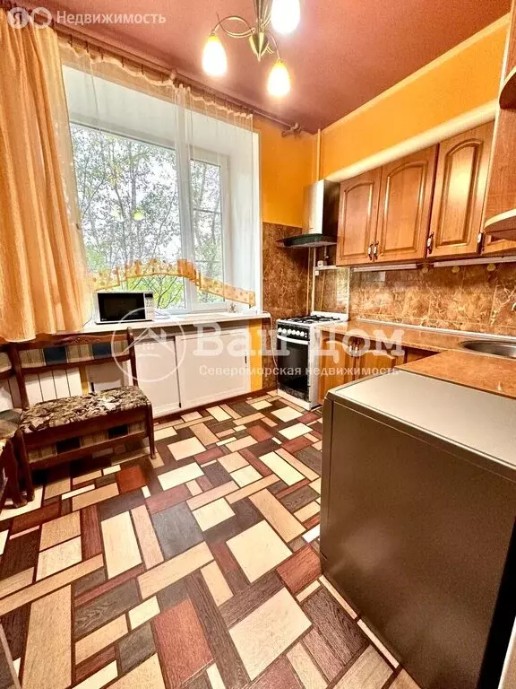 2-комнатная квартира: Североморск, улица Авиаторов, 5 (55 м) - Фото 1