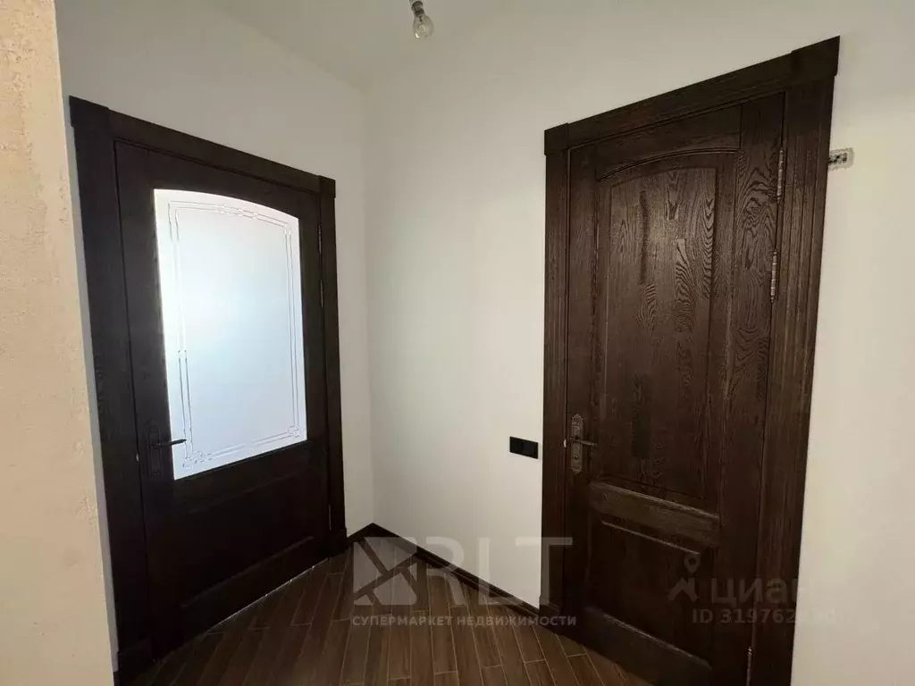2-к кв. Дагестан, Махачкала ул. Азиза Алиева, 18 (67.0 м) - Фото 0