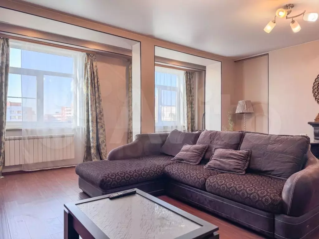 3-к. квартира, 110 м, 3/6 эт. - Фото 0