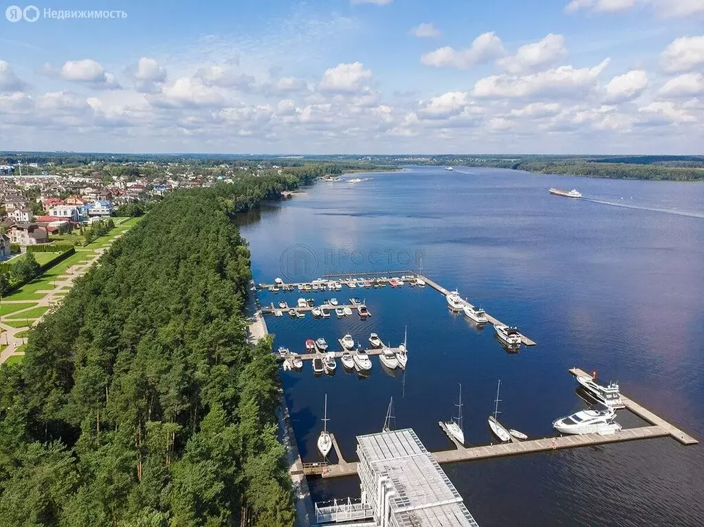 Дом в деревня Подольниха, КП Зелёный мыс, Клубная улица, вл4 (200 м) - Фото 1