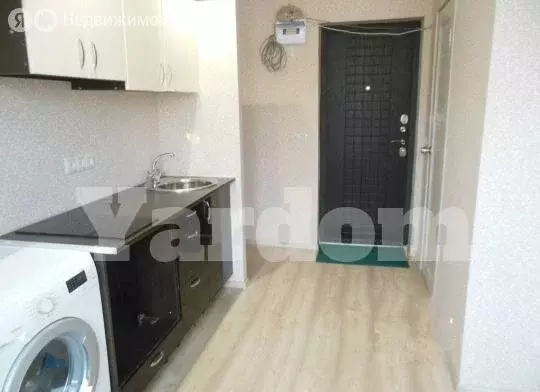 Квартира-студия: Красноярск, улица Демьяна Бедного, 22 (15 м) - Фото 1