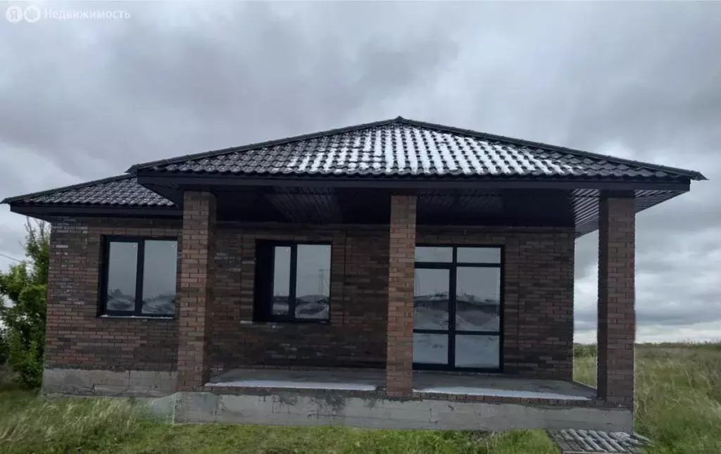 Дом в Оренбургский район, посёлок Соловьёвка, Центральная улица (135 ... - Фото 0