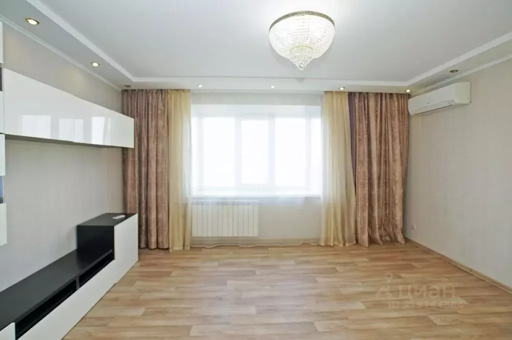 3-к кв. Омская область, Омск ул. 70 лет Октября, 20 (80.7 м) - Фото 1