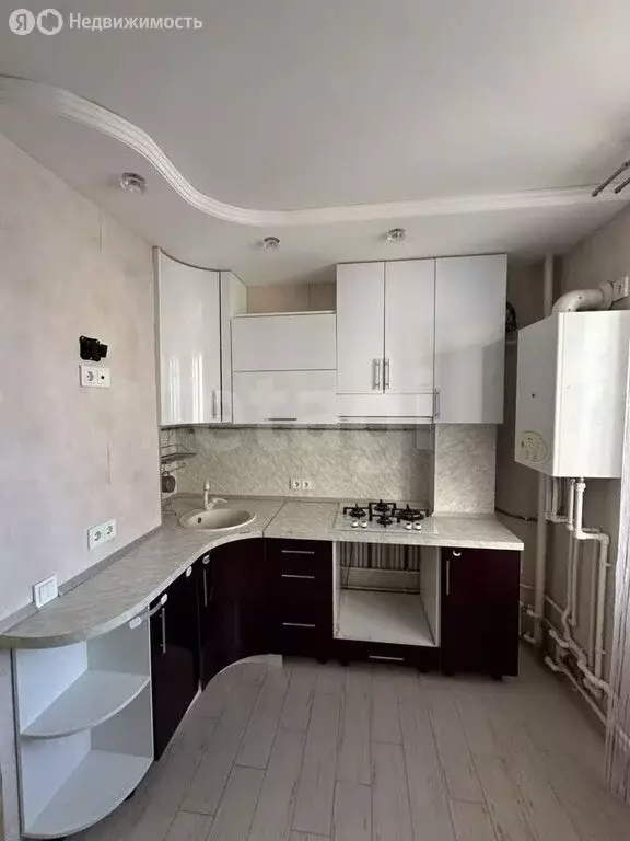 3-комнатная квартира: Белгород, улица Есенина, 52 (68.7 м) - Фото 1