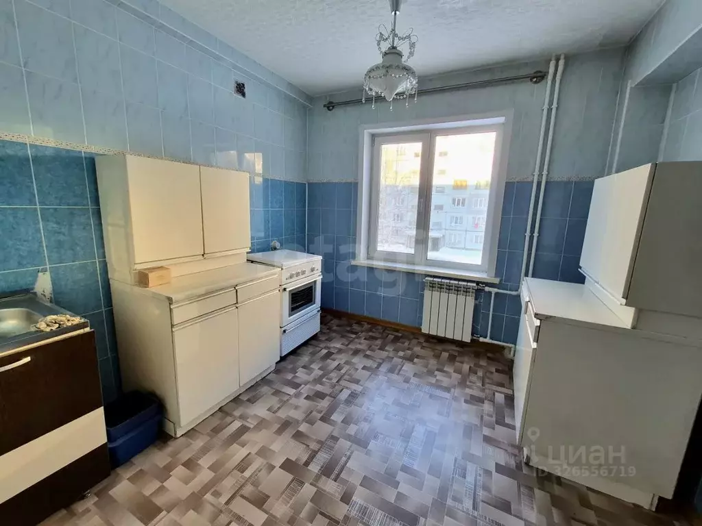 1-к кв. Кемеровская область, Юрга ул. Машиностроителей, 49А (34.0 м) - Фото 1