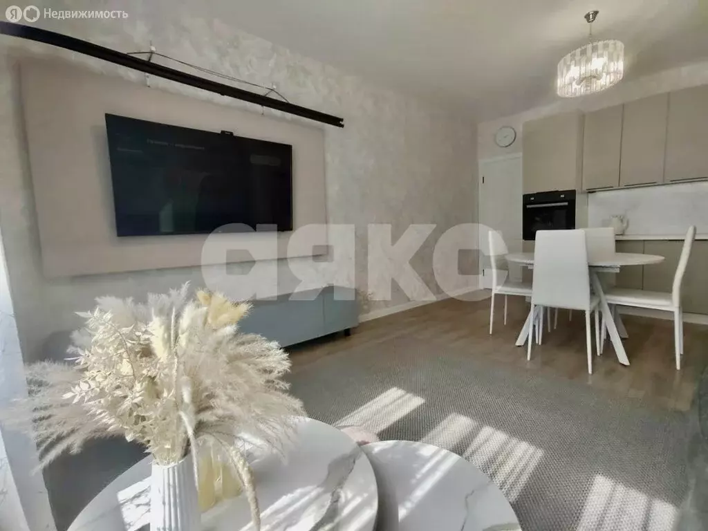 2-комнатная квартира: Анапа, улица Адмирала Пустошкина, 12к3 (65 м) - Фото 0