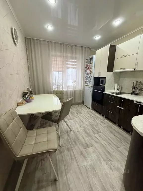 2-к кв. Красноярский край, Назарово 10-й мкр, 3 (51.0 м) - Фото 1