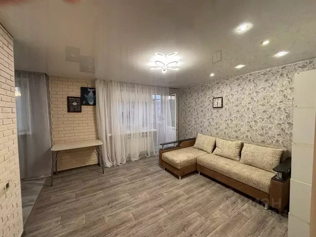2-к кв. Волгоградская область, Волжский ул. Пушкина, 74 (42.0 м) - Фото 1