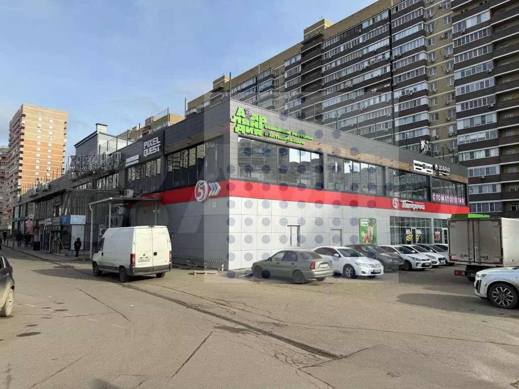 Торговое помещение, услуги, офис 133 кв. м., ремонт, на трафике - Фото 1