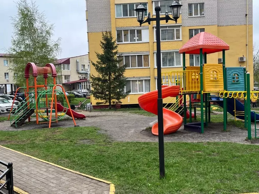 2-к кв. Брянская область, Брянск ул. Ромашина, 58к1 (65.0 м) - Фото 1