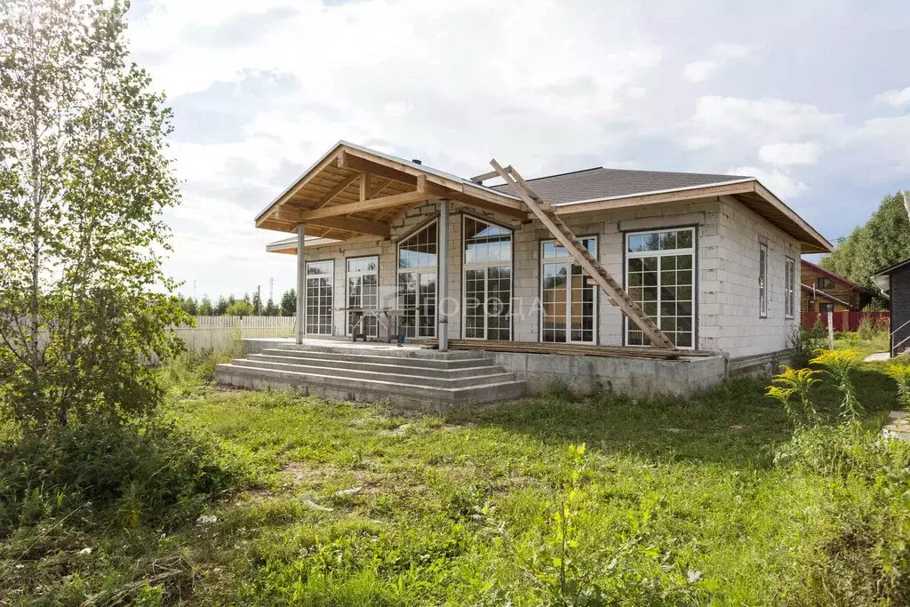 Дом в село Морозово, Центральная улица (140 м) - Фото 1