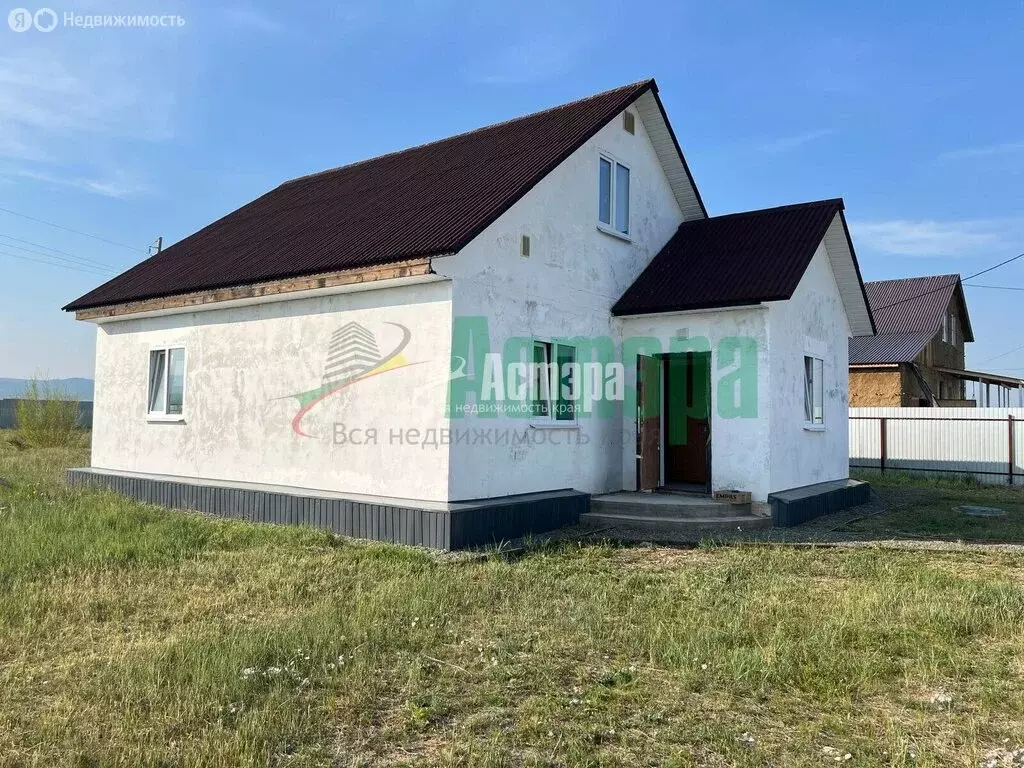 Дом в село Угдан, улица 50 лет Октября (128 м) - Фото 1