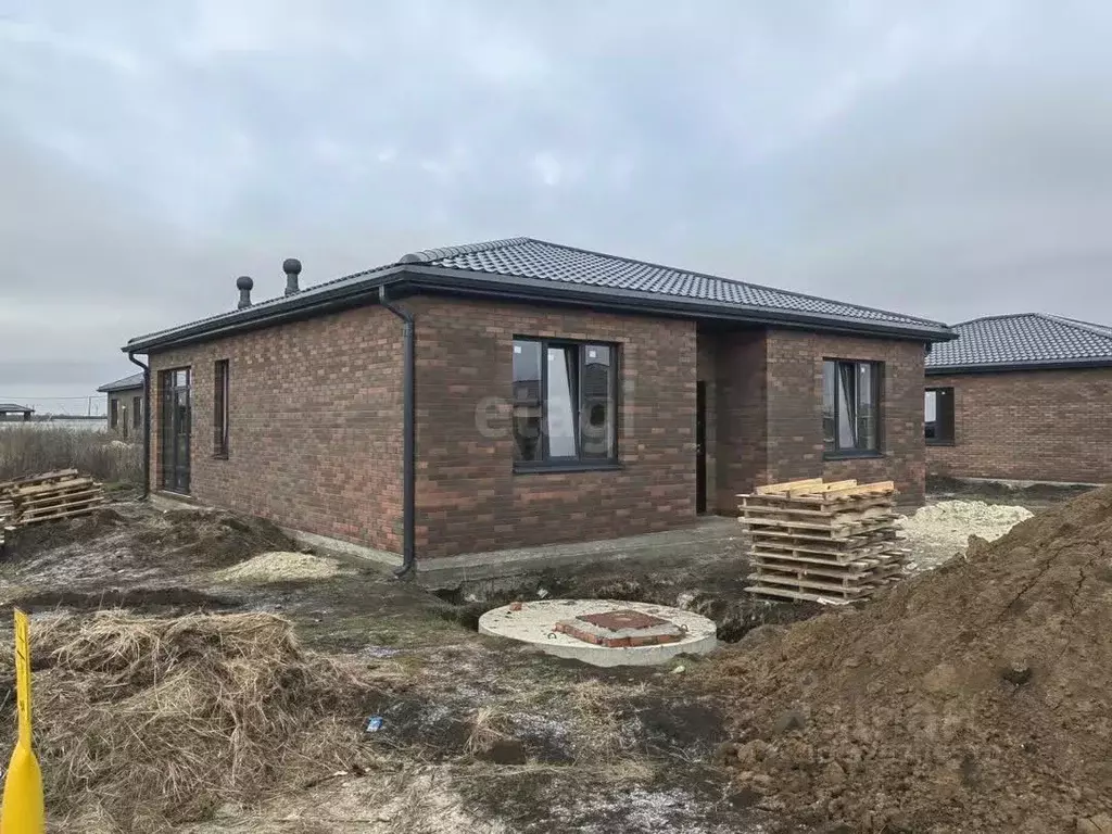 Дом в Ростовская область, Азовский район, Поселок Красный сад, ... - Фото 1