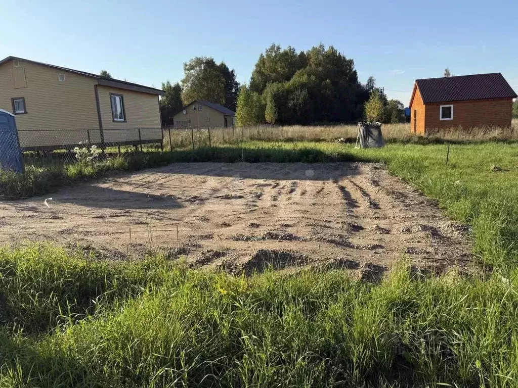 Участок в Ленинградская область, Приозерский район, Красноозерное ... - Фото 1