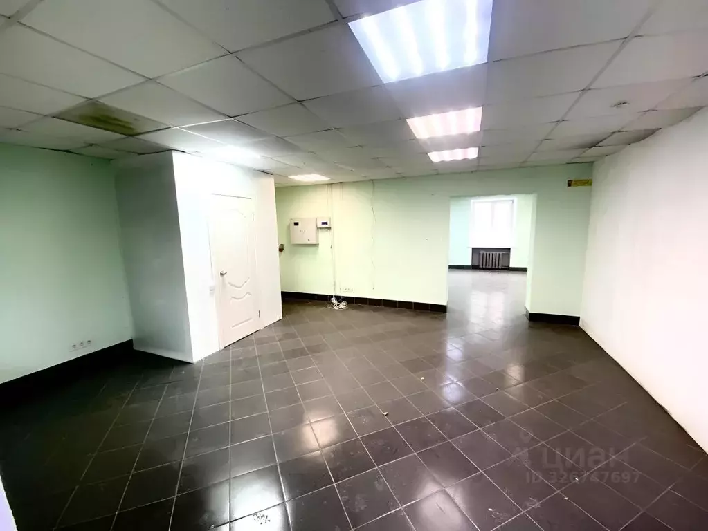 Помещение свободного назначения в Саратовская область, Саратов ул. ... - Фото 1