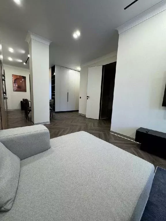 Продается 3-комнатная квартира - Фото 1