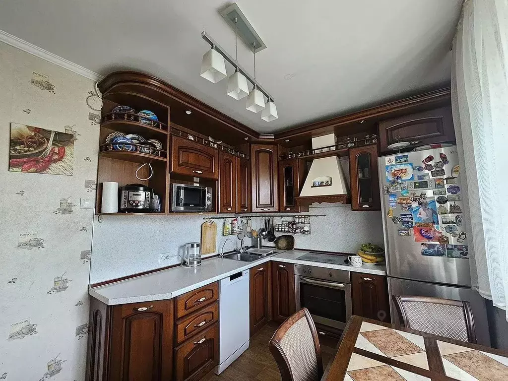 3-к кв. Тюменская область, Тюмень Антипино мкр, ул. Александра ... - Фото 1