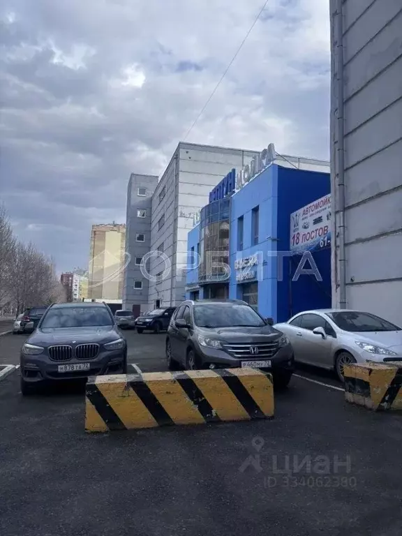 Гараж в Тюменская область, Тюмень ул. Василия Гольцова, 34 (20 м) - Фото 1