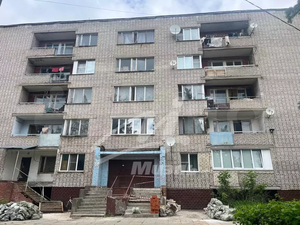 Комната 18 м в 4-к., 5/5 эт. - Фото 1