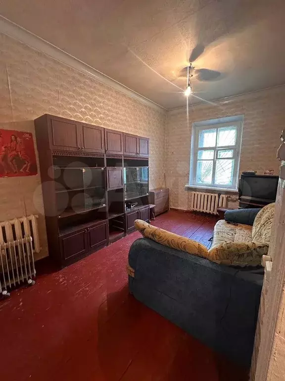 Комната 15,5 м в 3-к., 1/3 эт. - Фото 0