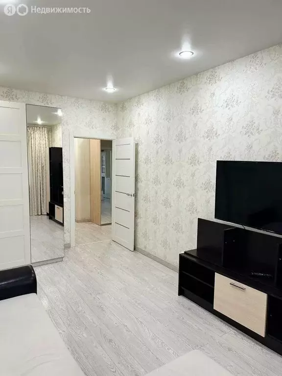 3-комнатная квартира: посёлок городского типа Мисайлово, микрорайон ... - Фото 1