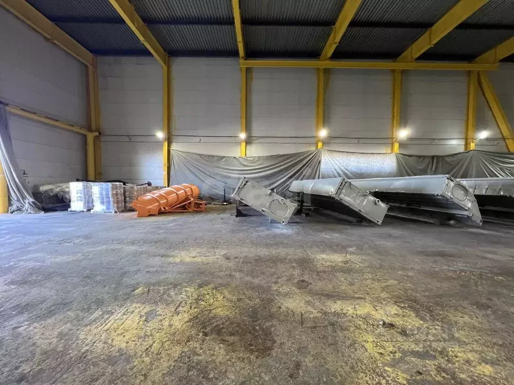 Склад в Ямало-Ненецкий АО, Новый Уренгой ул. Бамовская, 1А (800 м) - Фото 1