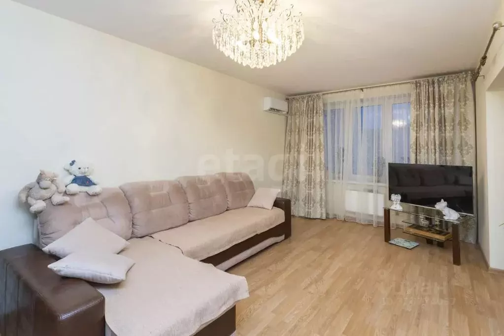 2-к кв. Тюменская область, Тюмень ул. Николая Зелинского, 19 (62.3 м) - Фото 1