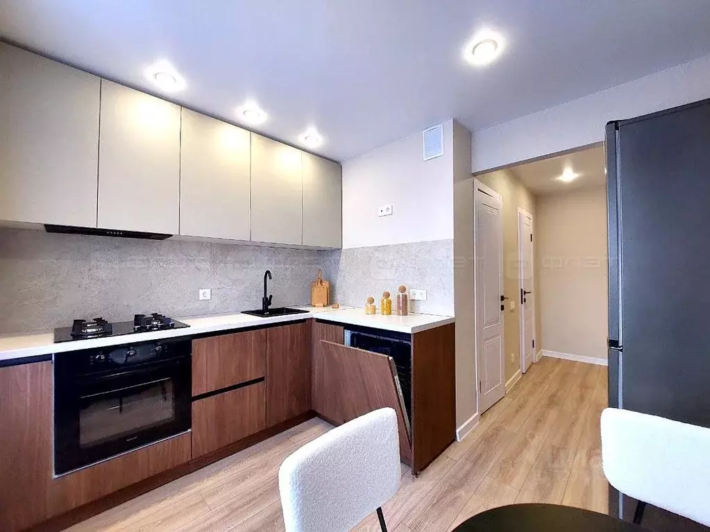 2-к кв. Татарстан, Казань ул. Фатыха Амирхана, 34 (51.0 м) - Фото 1