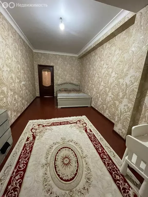 4-комнатная квартира: Махачкала, проспект Насрутдинова, 130 (130 м) - Фото 0