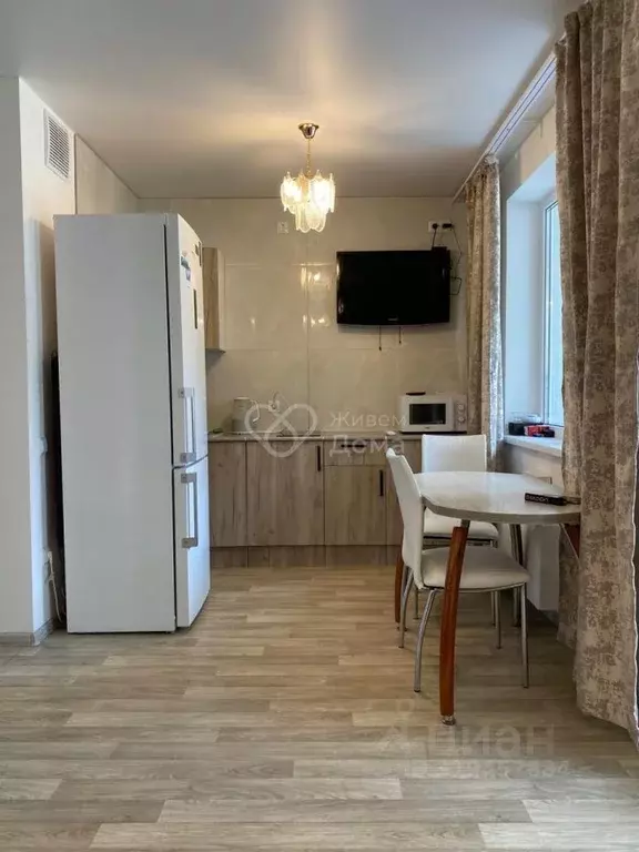 1-к кв. Волгоградская область, Волгоград ул. Глазкова, 12 (26.9 м) - Фото 0