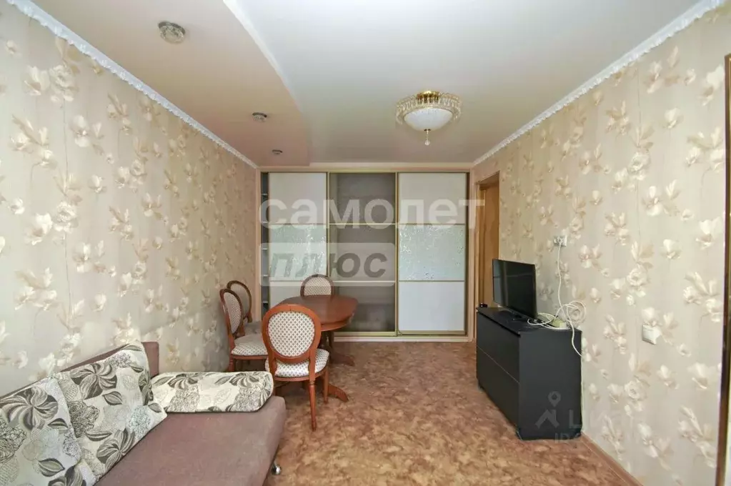 2-к кв. Омская область, Омск ул. Звездова, 162 (45.0 м) - Фото 0