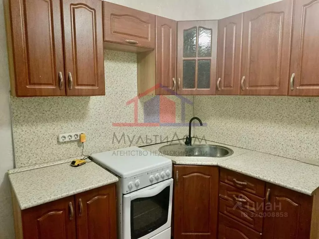 1-к кв. Белгородская область, Старый Оскол Макаренко мкр, 35 (40.0 м) - Фото 1