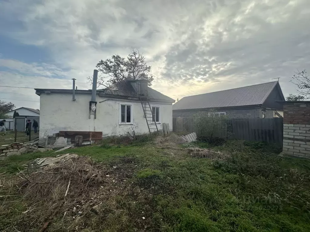 Дом в Ставропольский край, с. Кочубеевское ул. Колхозная (77 м) - Фото 2