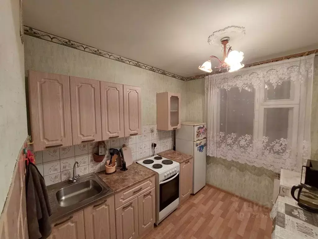 2-к кв. Свердловская область, Екатеринбург ул. Родонитовая, 25 (48.2 ... - Фото 1