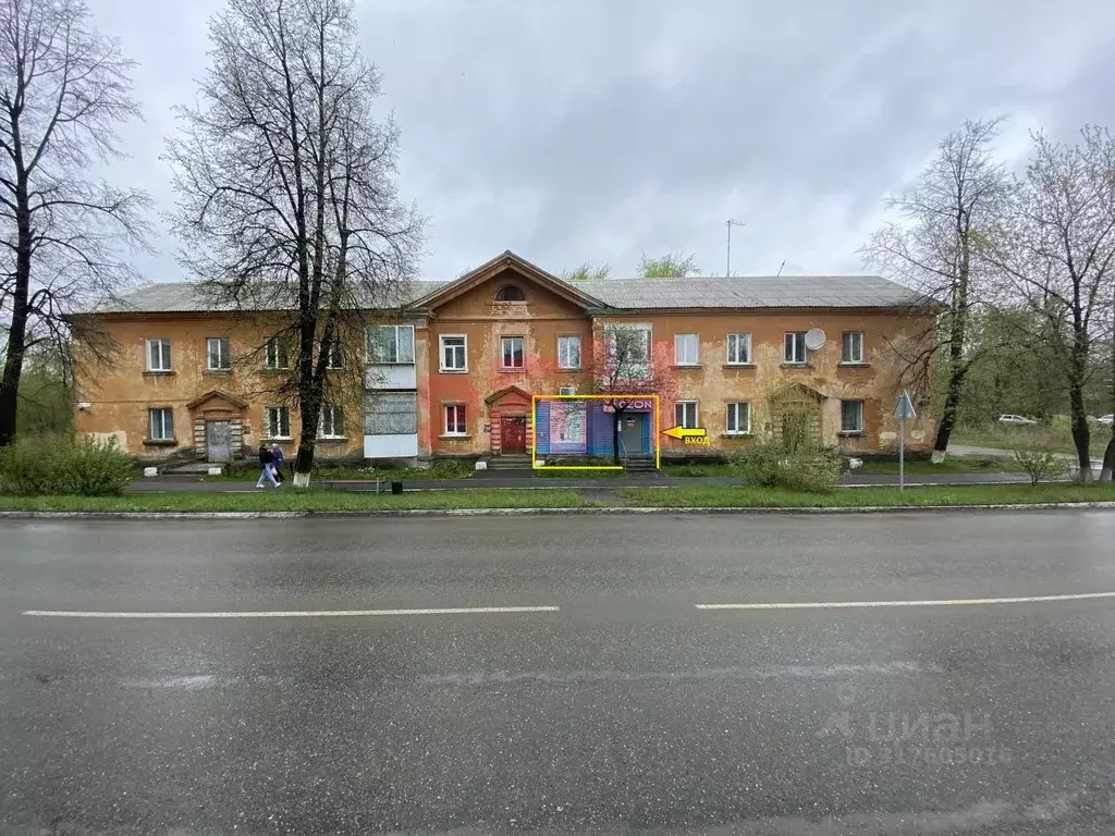 Торговая площадь в Свердловская область, Реж ул. Калинина, 25 (46 м) - Фото 1