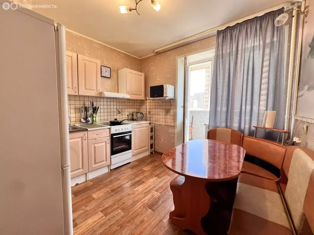 2-комнатная квартира: Тюмень, улица Андрея Бушуева, 4к1 (54 м) - Фото 2