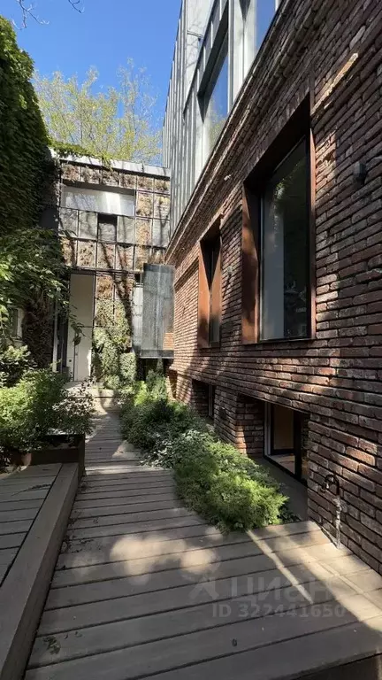 Дом в Ростовская область, Ростов-на-Дону Университетский пер. (200 м) - Фото 2