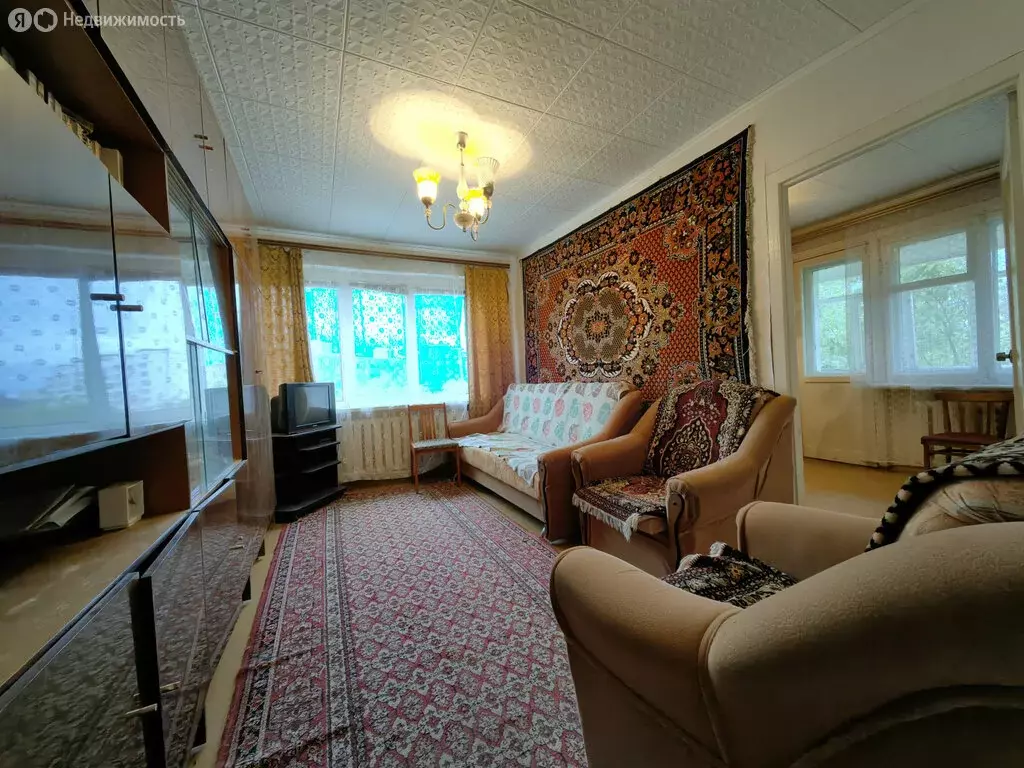 3-комнатная квартира: Сызрань, проспект 50 лет Октября, 6 (53 м) - Фото 0