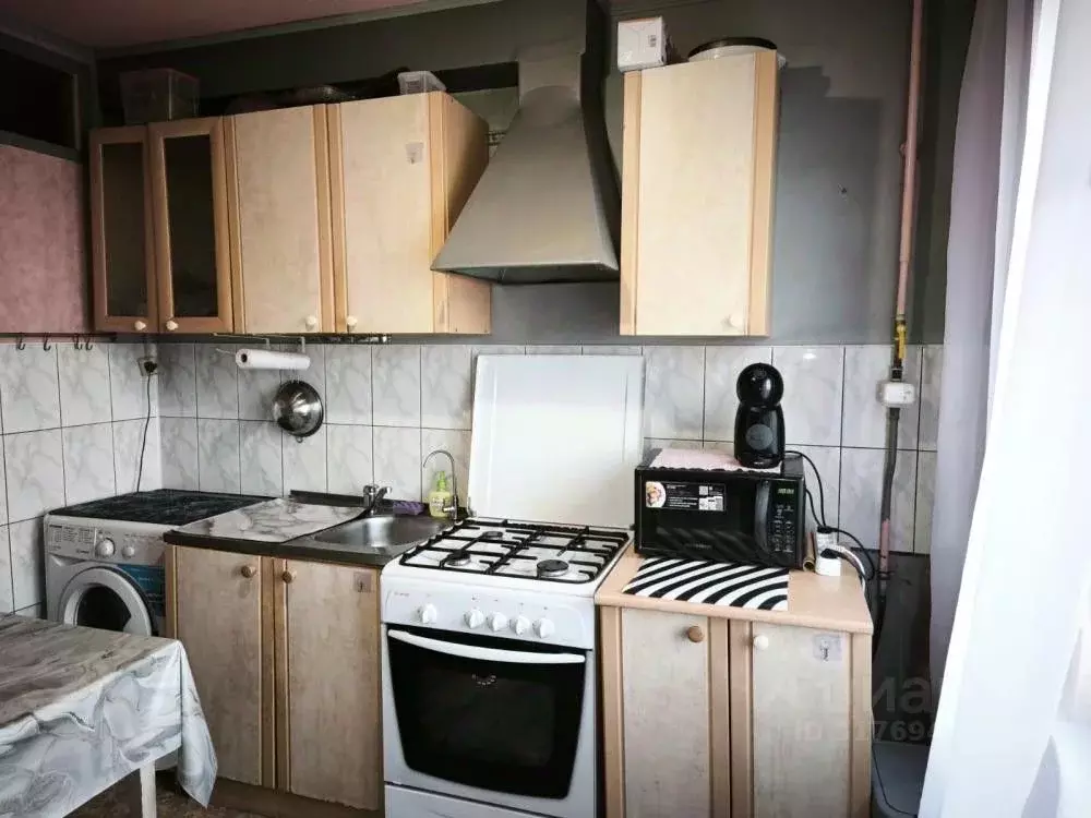 2-к кв. Омская область, Омск ул. Химиков, 46 (45.5 м) - Фото 0